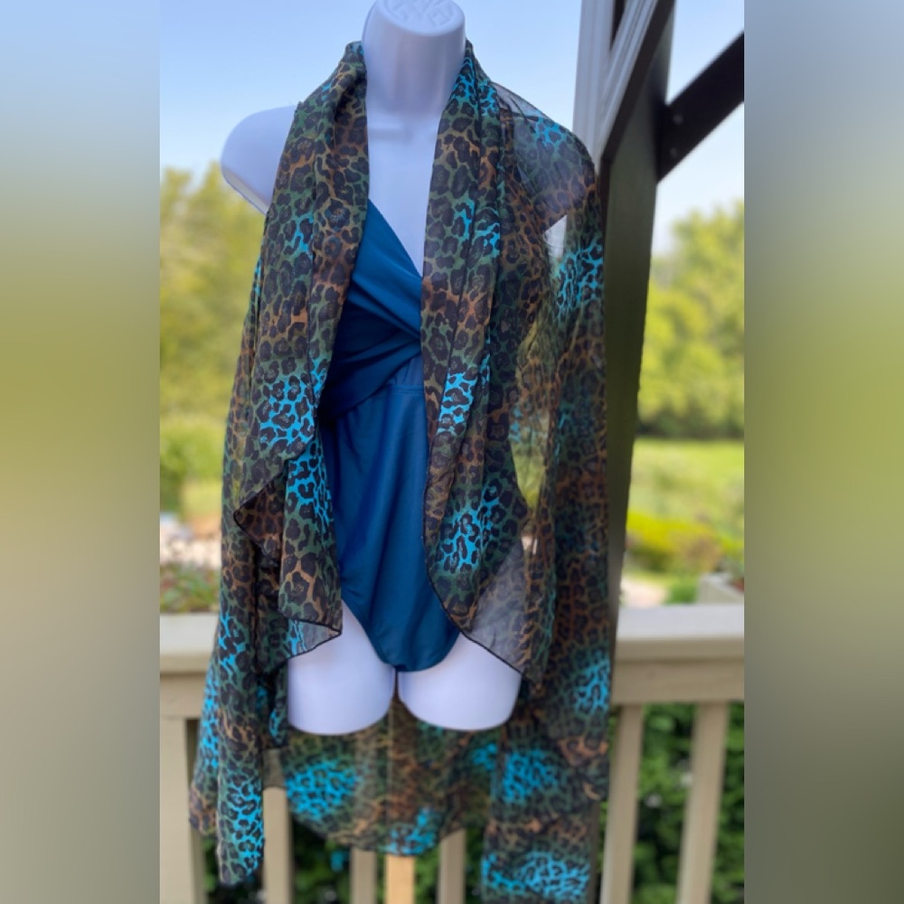 NWT SWIM by Chuck Handy - Lovely (animal print) beach coverup, Size: L-XXL